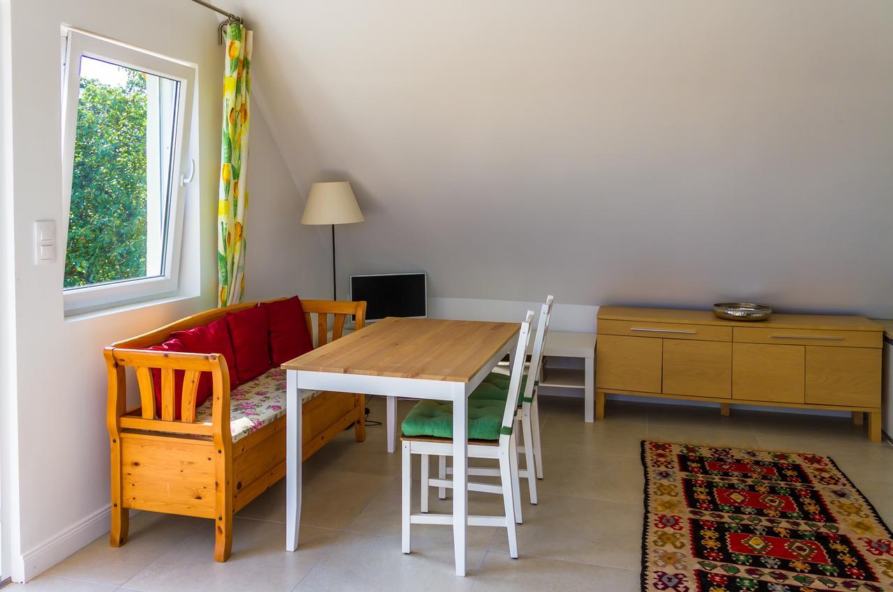 Fueloep Villa Apartmanhaz Balatonszepezd Exterior foto